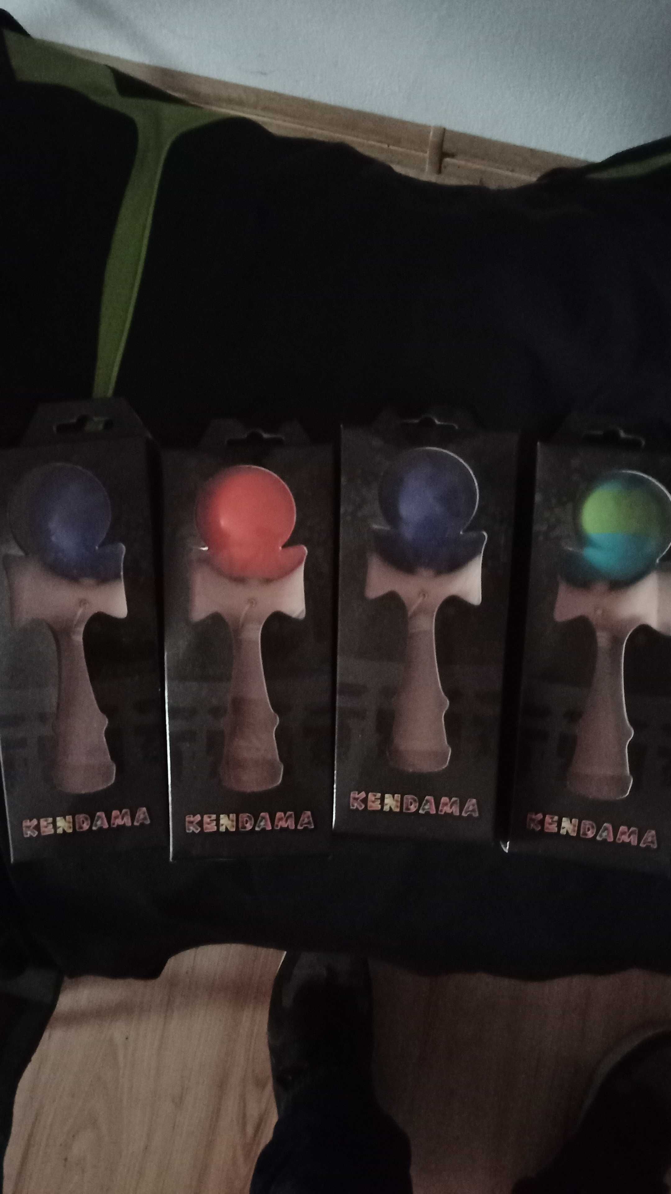 Joc de indemanare Momki Kendama