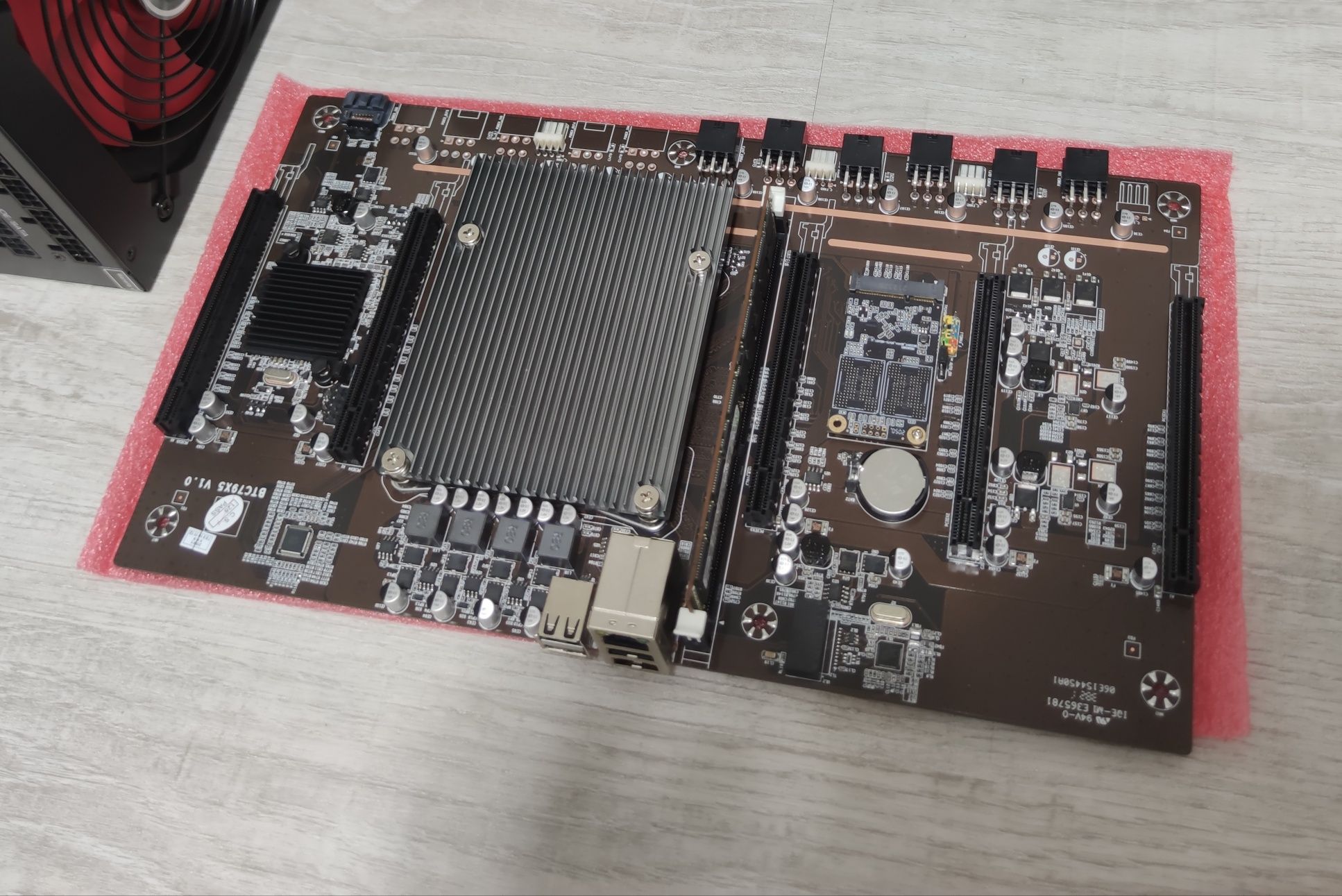 материнская плата BTC X79-H61 Miner + CPU + DDR + SSD