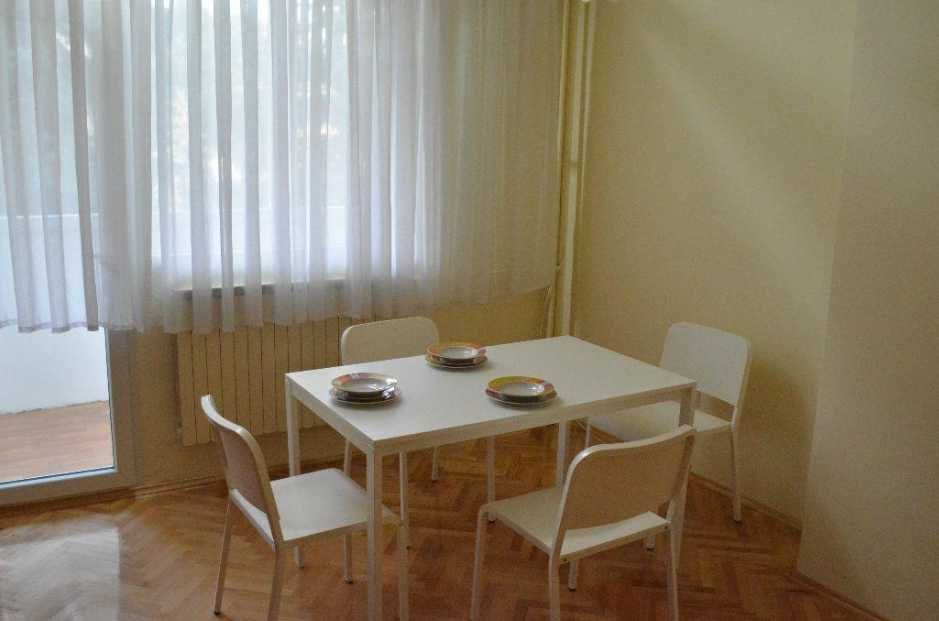 Дава се под наем Двустаен апартамент в Бургас, Славейков - 65 кв.м за 188.7 € - Снимка #2