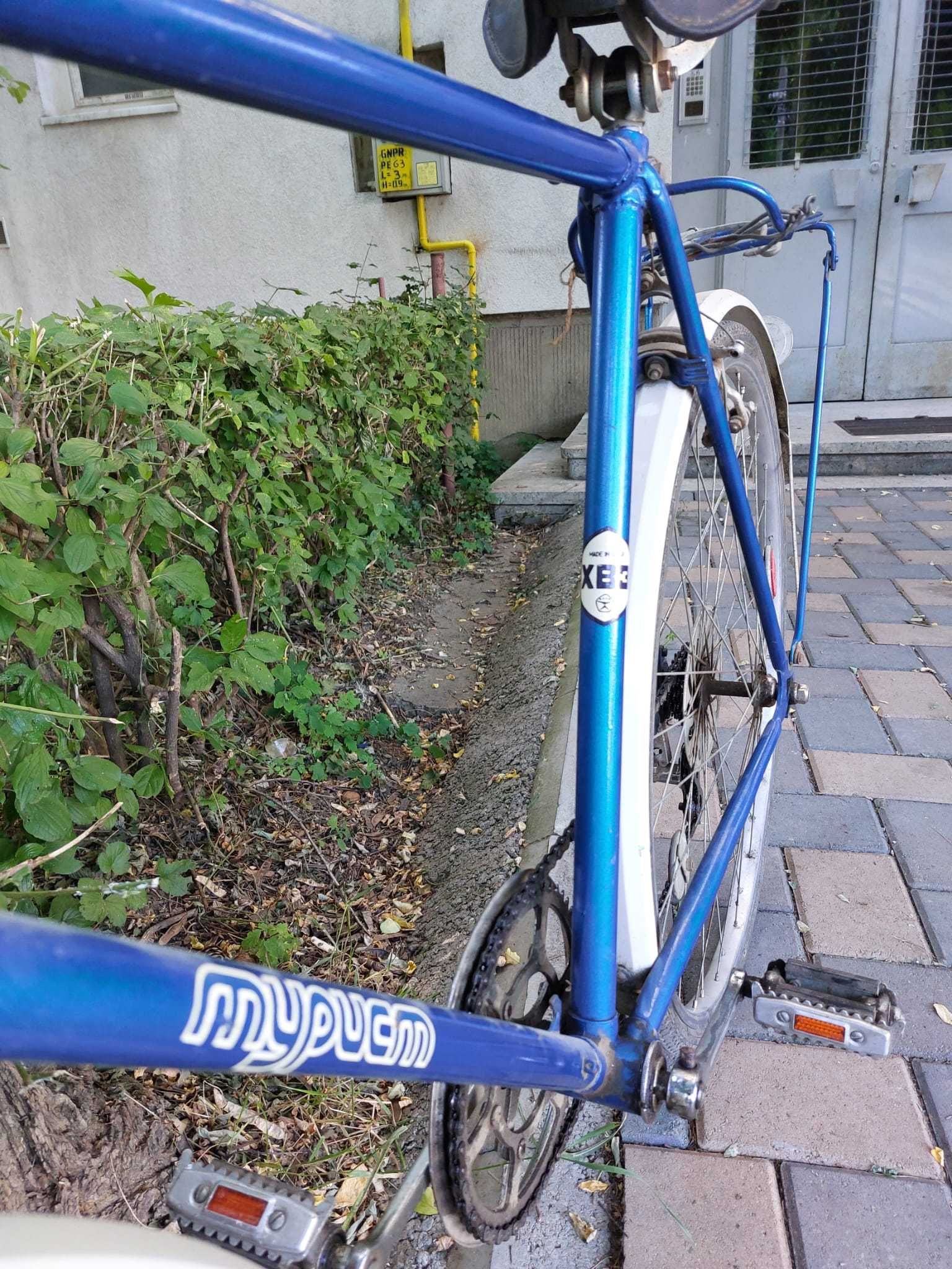 Vand  semicursiera ruseasca MYPUCM- XB3 --- Made USSR