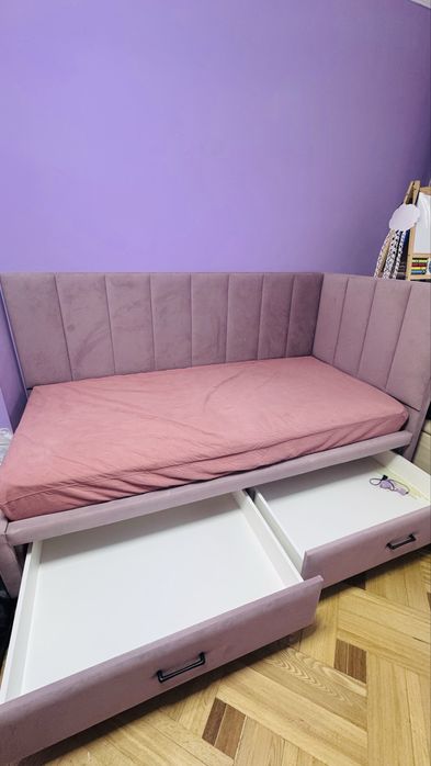 Кровать размером 100*206, размер матраса 90*195