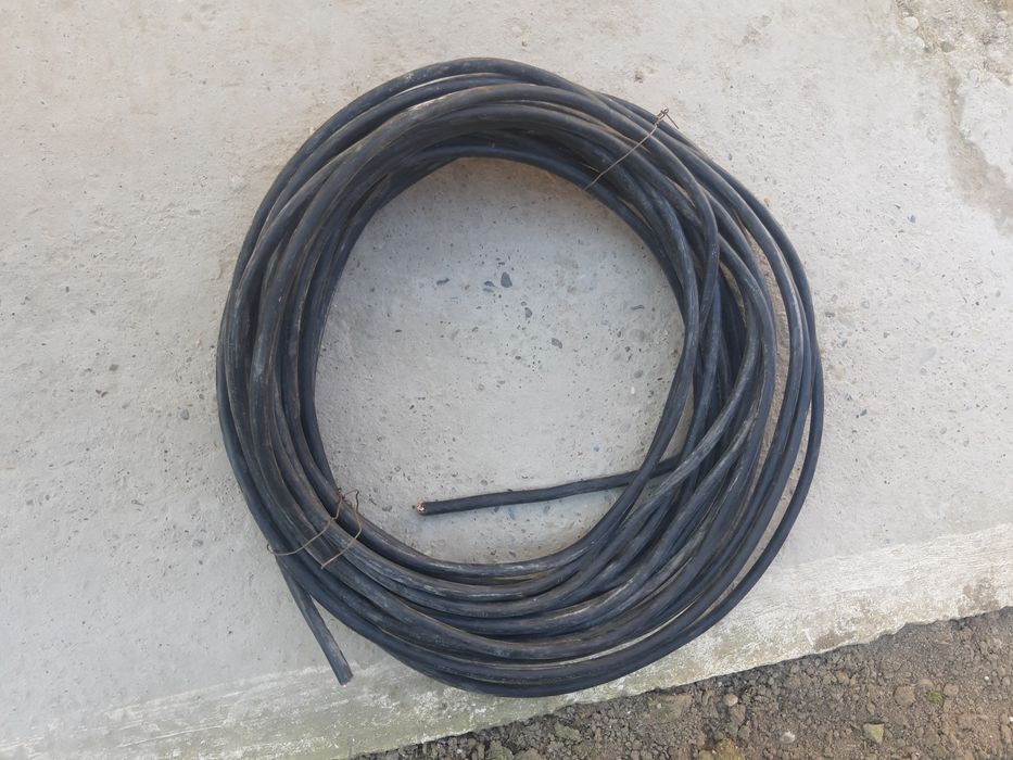 24 metri de cablu pt stalp de 10 grosimea