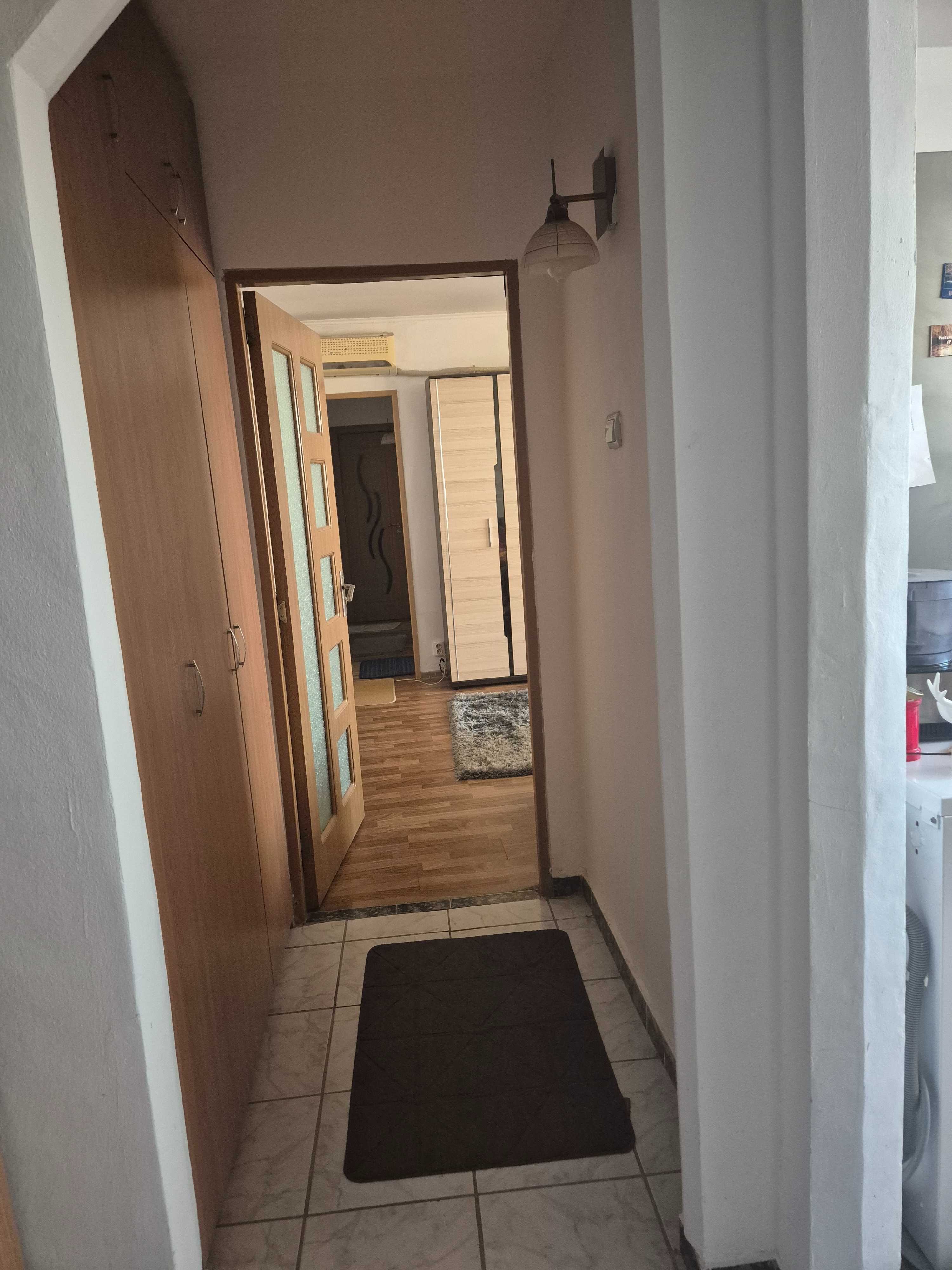 Vânzare apartament 3 camere