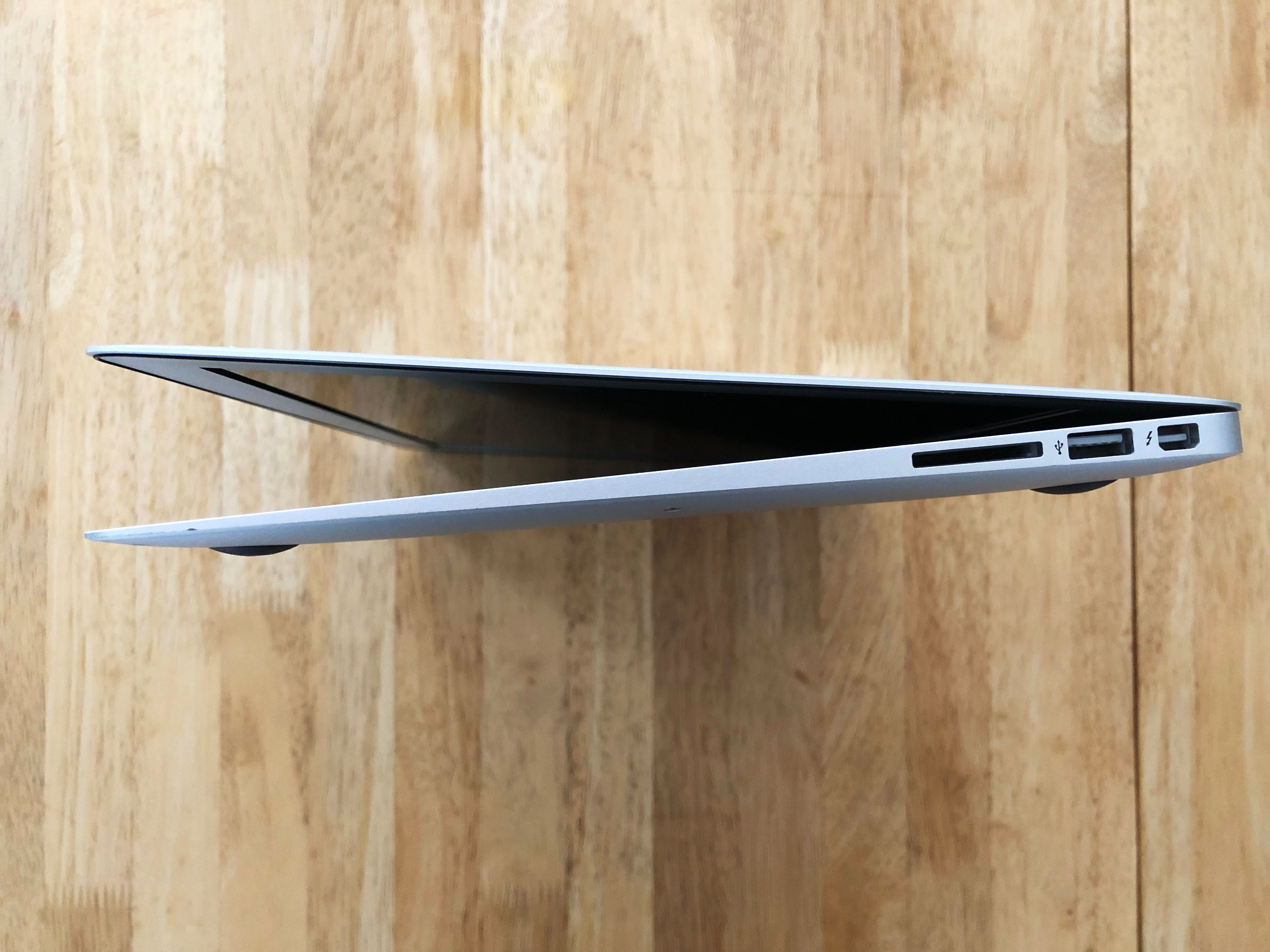 MacBook Air 13-inch, 2017, i5, 256 gb