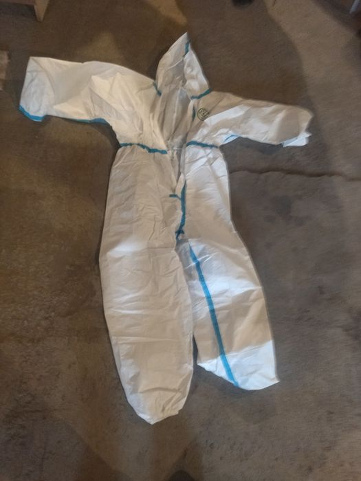 Костюм защитный.