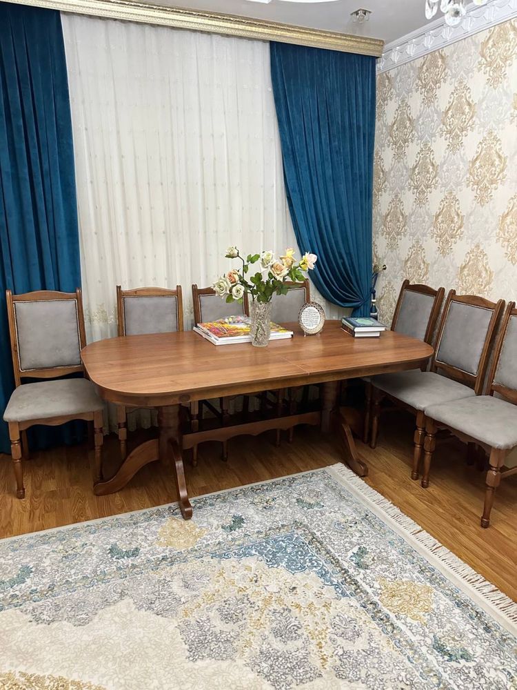 Продается стол стулья