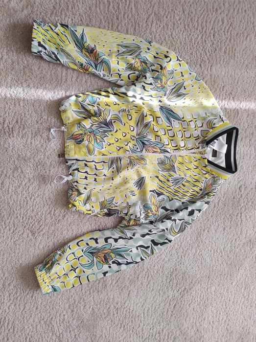 Олекотено яке Marc Cain, размер 38 или n3