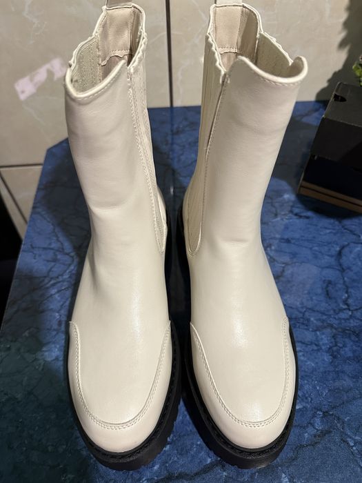 Botine usoare si foarte comode noi noute
