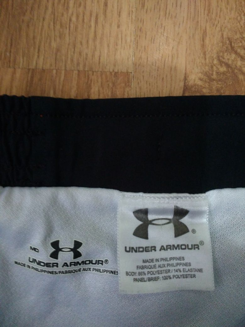 Pantaloni scurti de dama Under Armour mărimea M