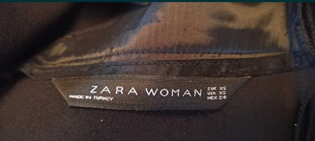 Малка черна рокля Zara