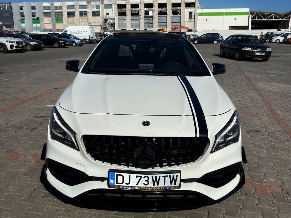 Mercedes-Benz CLA Cla45 AMG 381cp