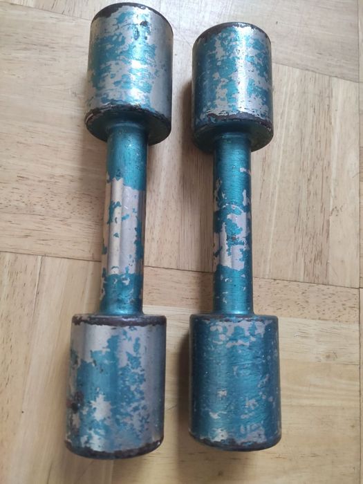 Гири 2 х 2 кг използвани