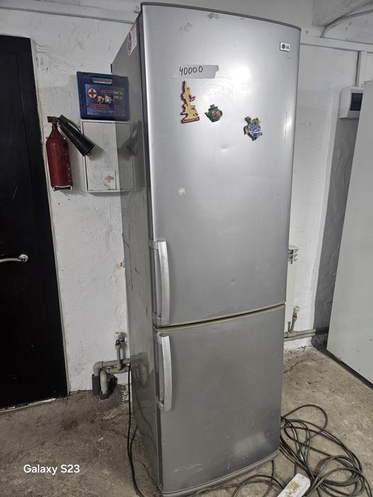 Продам холодильник