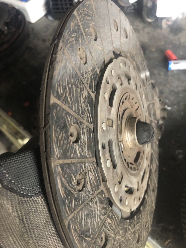Ambreiaj Volanta masa dubla placa disc Vw Passat B8 2.0 tdi 04L105286L