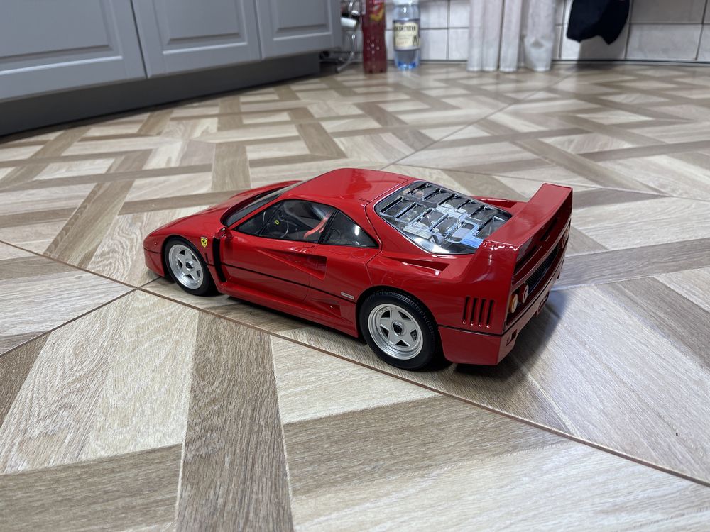 Macheta Ferrari F40 1:12 Norev