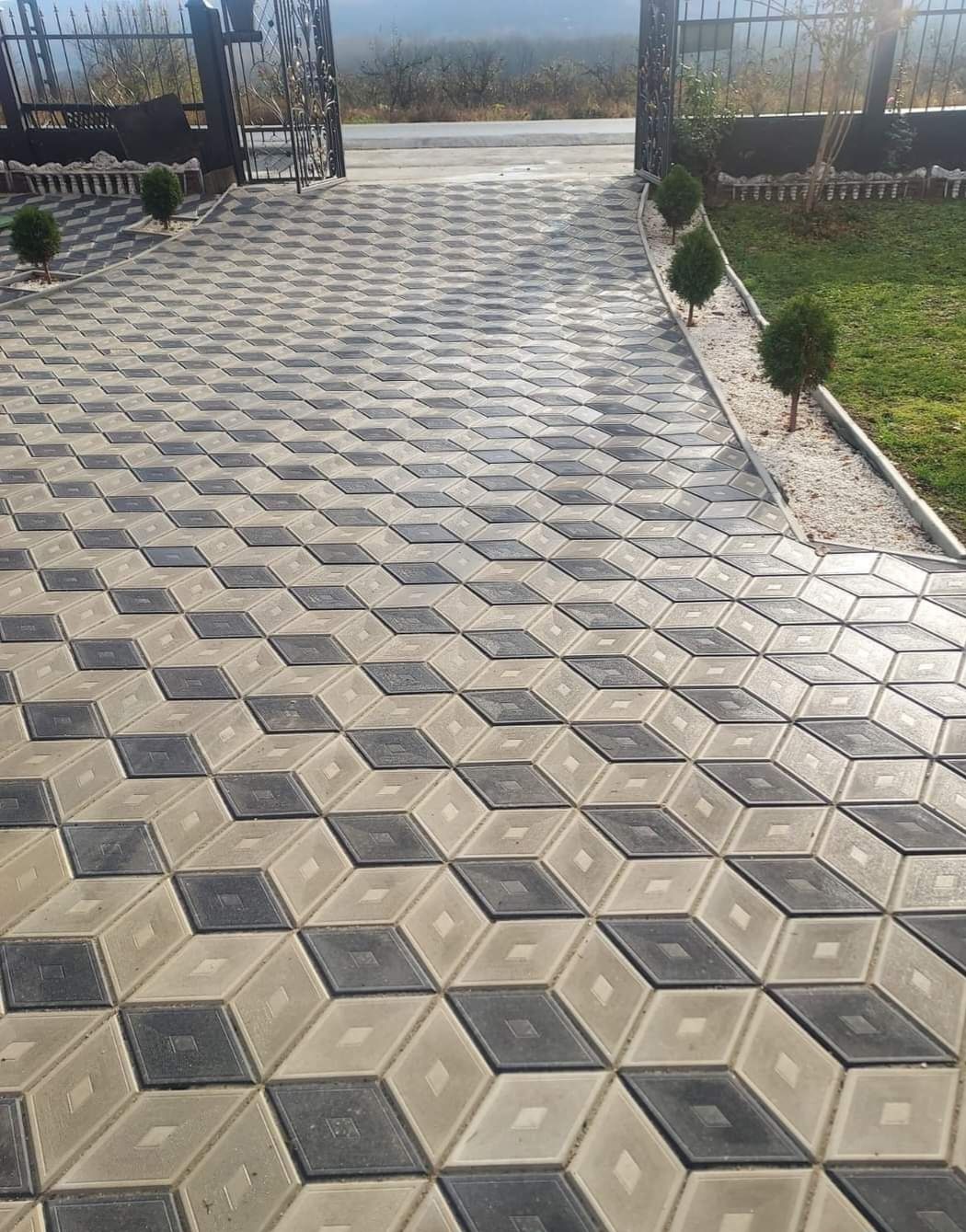 Fabricam pavaje zone rezidențiale model Solzi pavele Montaj borduri