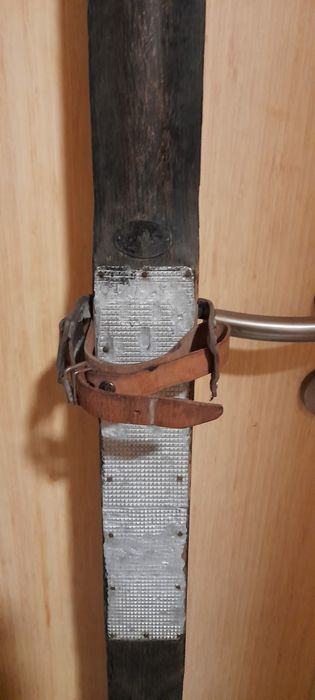 Ретро дървени ски. Марко Костурков ЕМ КА