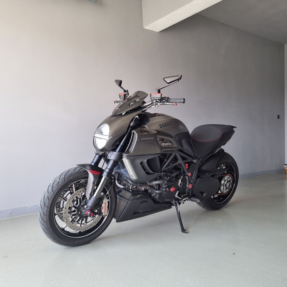 Ducati Diavel Carbon Edition