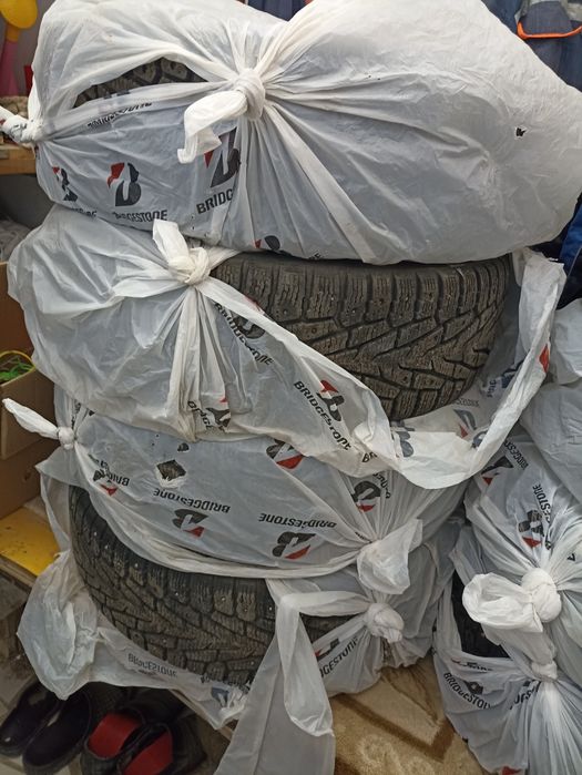 Шины зимние Nokian Tyres R15