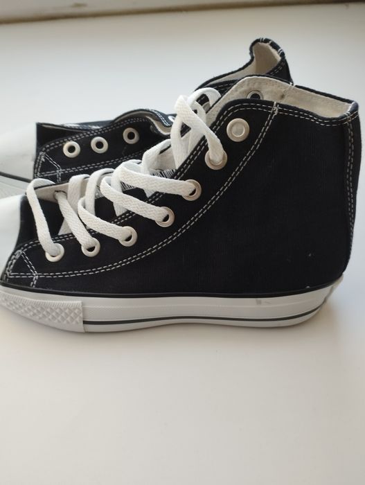 Спортивная обувь