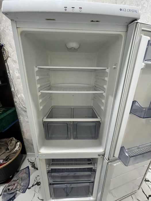 Продам Б/У Холодильник Vestel