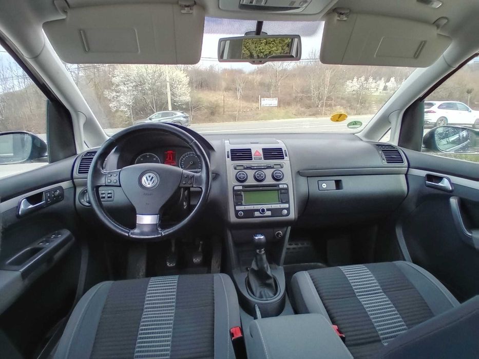 Vand touran 1.9  7 locuri model united