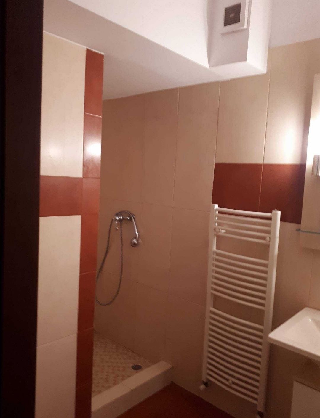 Inchiriez Apartament 3 camere cartier Brancusi Militari Dr Taberei