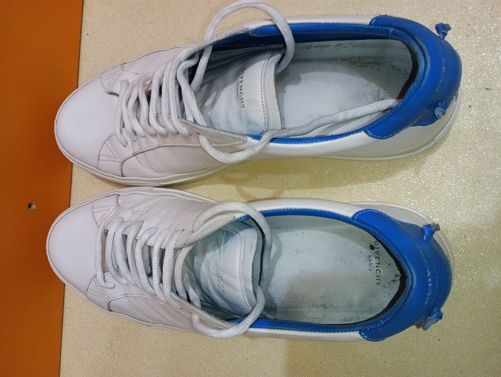 Givenchy Paris N 45 кожени - 85 лв