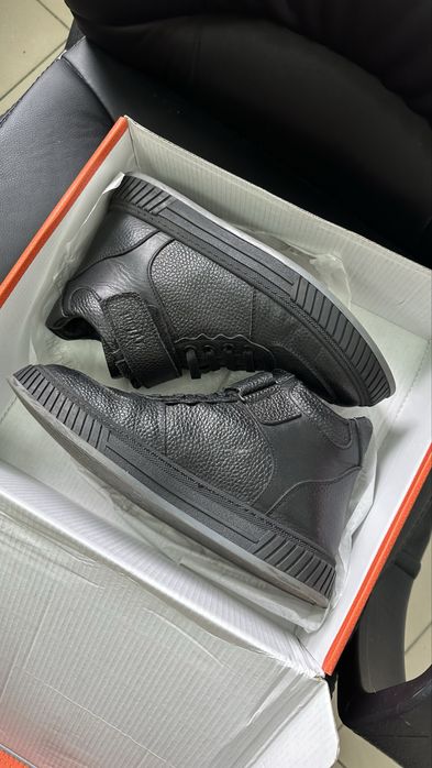 Продам осенную обувь