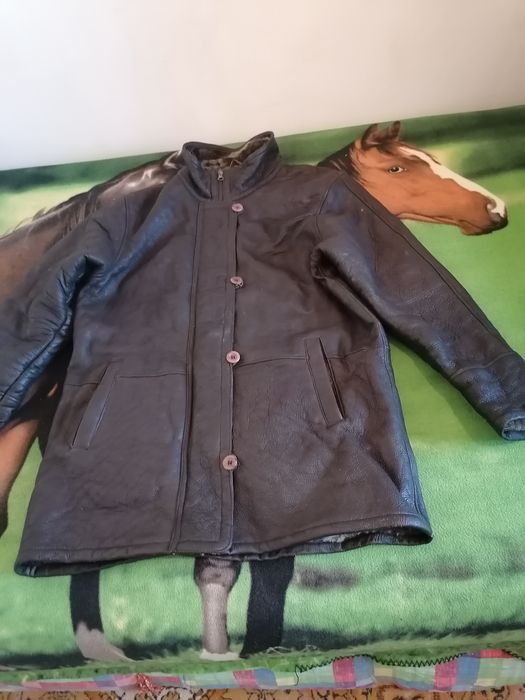 Haină de piele (mărimea L)