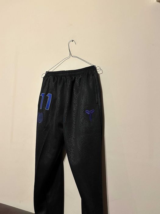 Комплект от горнице и долнище на Barcelona с името на Raphinha