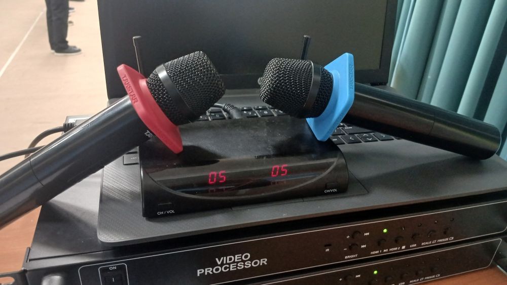 Продам микрофон Takstar x3
