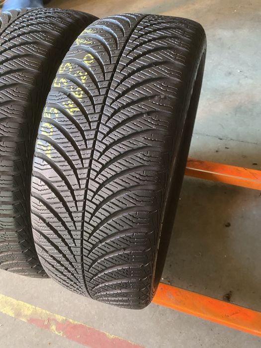 Anvelope All Season 205/55/17 Goodyear Vector 4 Seasons 205 55 17 R17