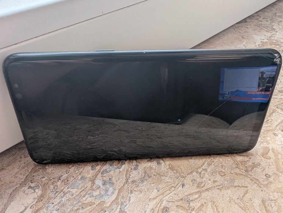 OnePlus 9 500 ron/ Samsung S8 200 ron