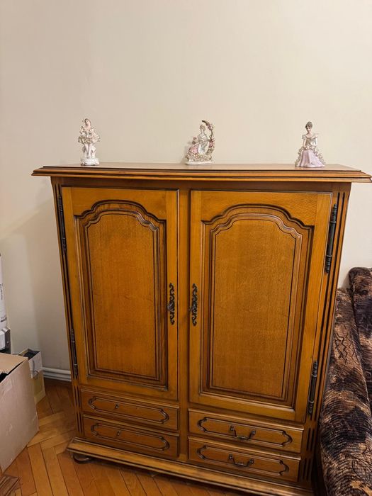 Mobila Vintage de vanzare - Stare buna—Okazie