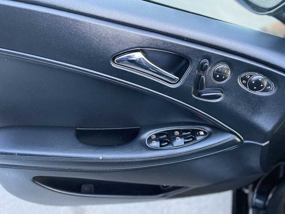 Vand sau schimb mercedes cls