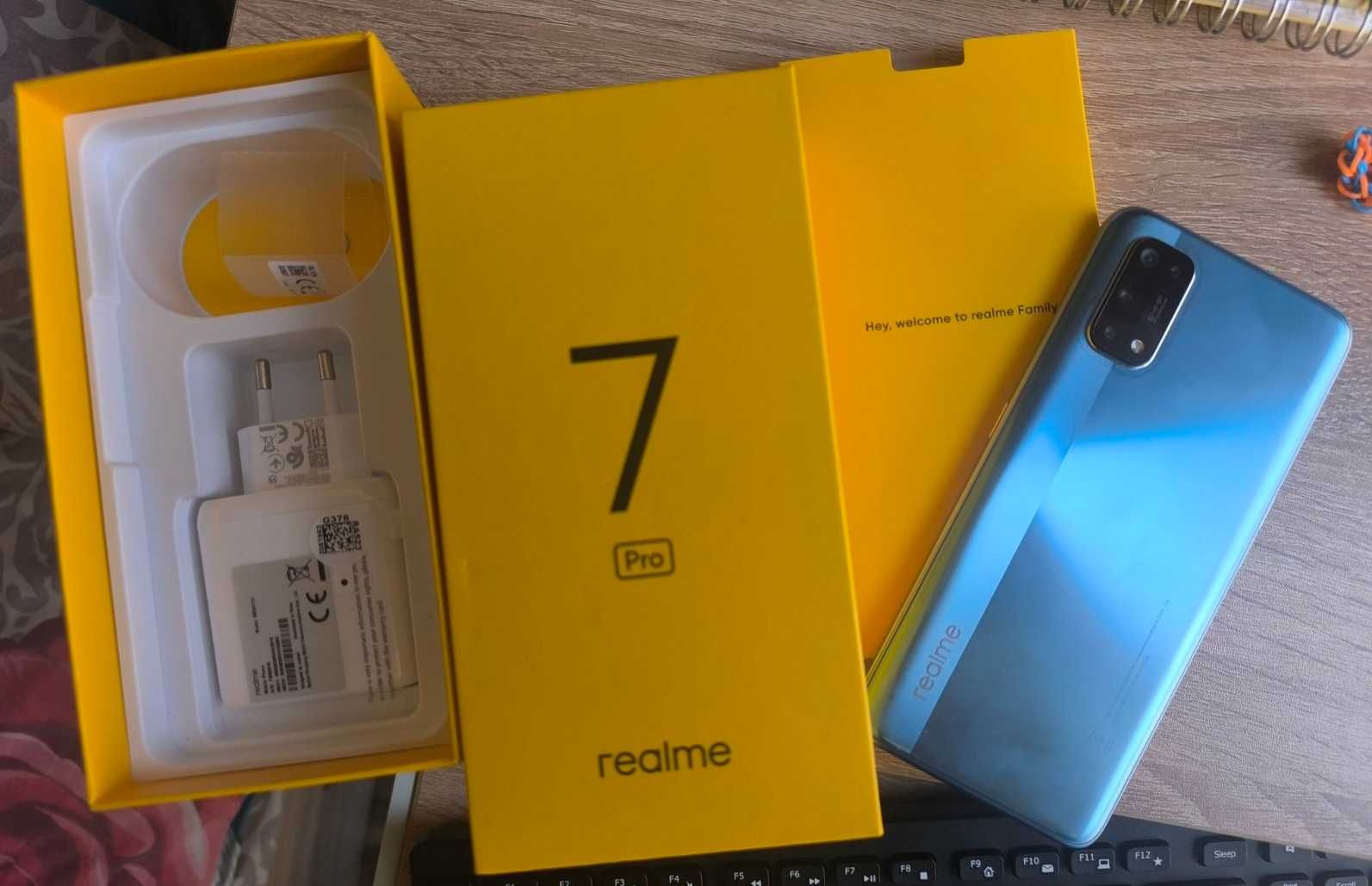 Мобилен телефон Realme 7 Pro като НОВ