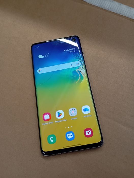 Vând Smsung s10 întreținut