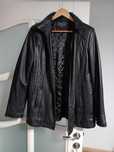Geaca de piele neagra
