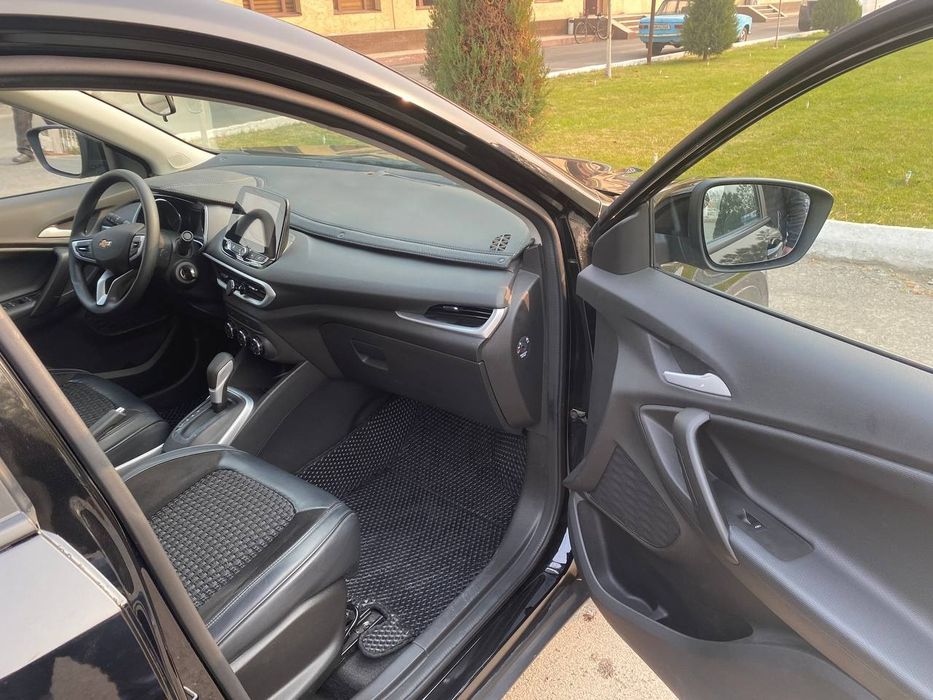 Tracker 2 sotiladi yangi moshina 2025 Sentyabrda olingan