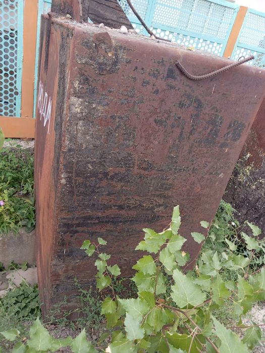 Срочно продам ёмкость под воду.