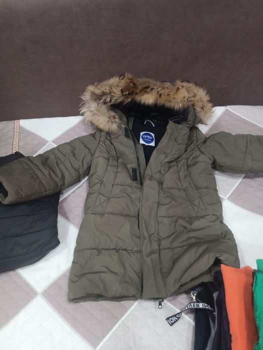 Зимняя куртка на мальчика от 7-10 лет