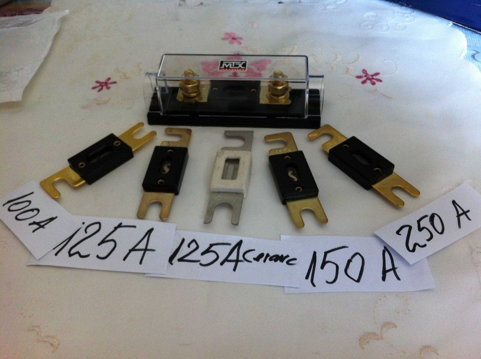 Amplificator Crunch max800W/Blaupunkt max600W/Sig ANL 125A (statie