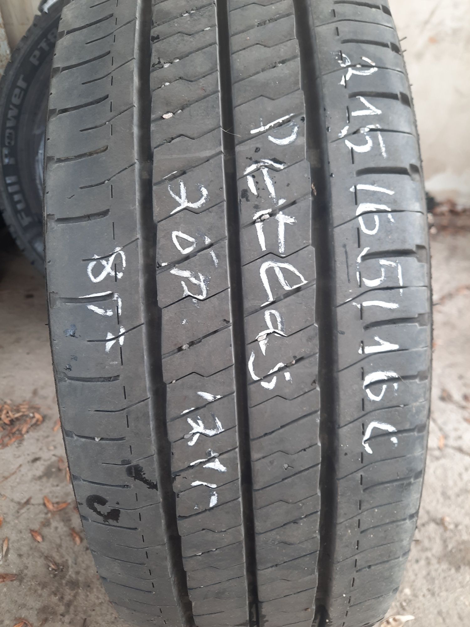 215/65/16С и 225/75/16С Летни Бусови Гуми