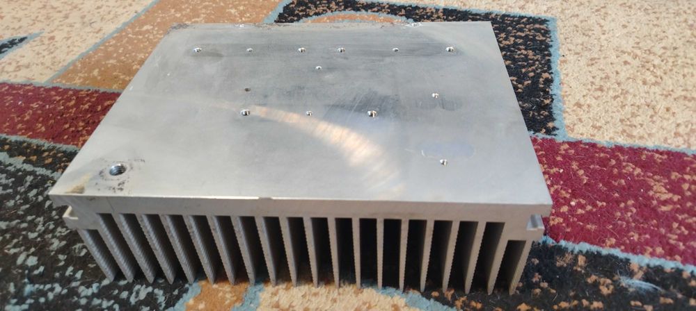 Vând Radiator aluminiu.