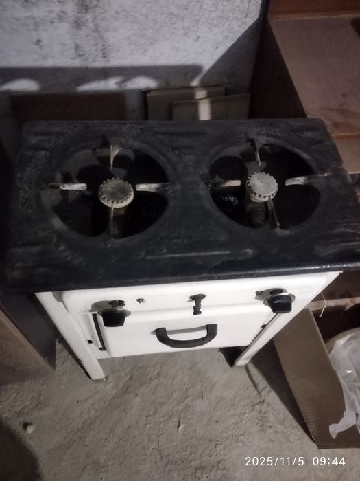 Gaz plita sotiladi. Rossiyskiy