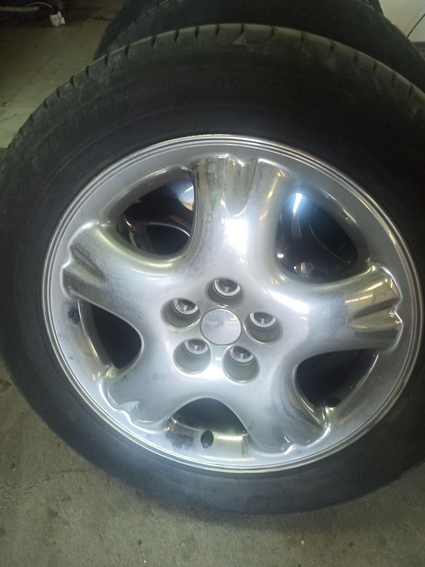 Гуми MICHELIN с джанти Chrysler 4бр