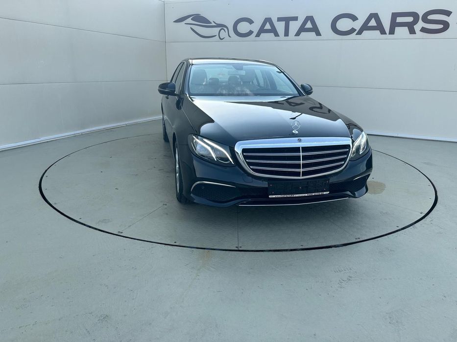 Mercedes-Benz E Mercedes E220, 194CP, 4Matic, LED, Piele, Navi, Camera, Cockpit