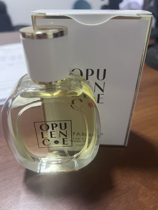 Apa de perfum Opulence