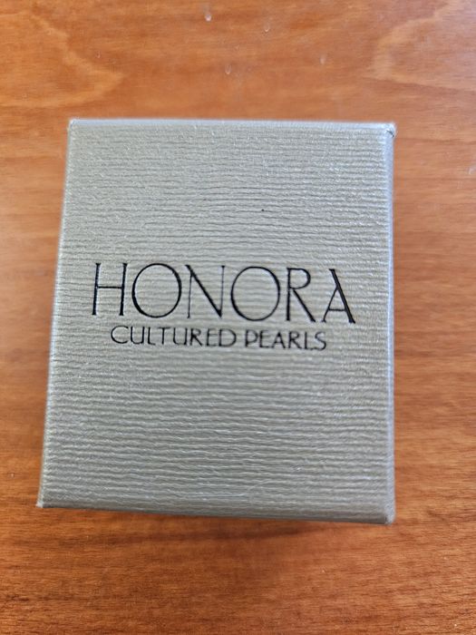 Обици от култивирани перли